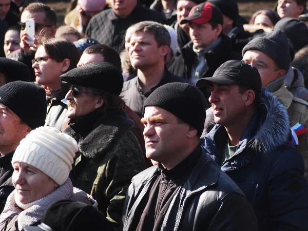 Pro-Russische rally in lugansk — Stockfoto