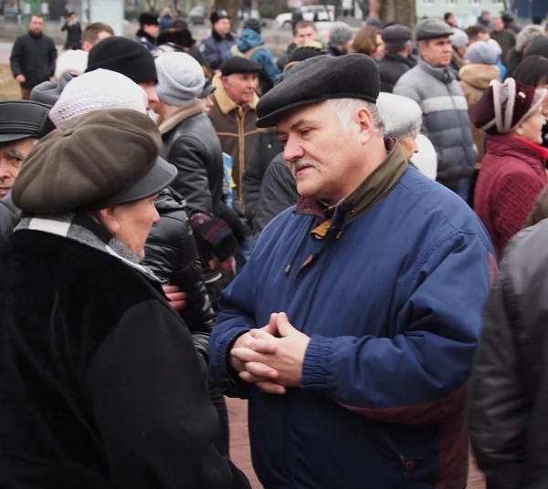 Ukraine Lugansk März 2014 Demonstranten Versammeln Sich Lugansk Und Drängen — Stockfoto