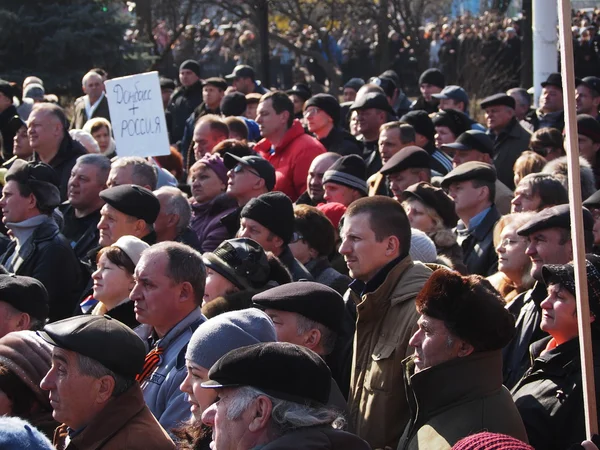 Pro-Russian rally in Lugansk — Stock Photo, Image
