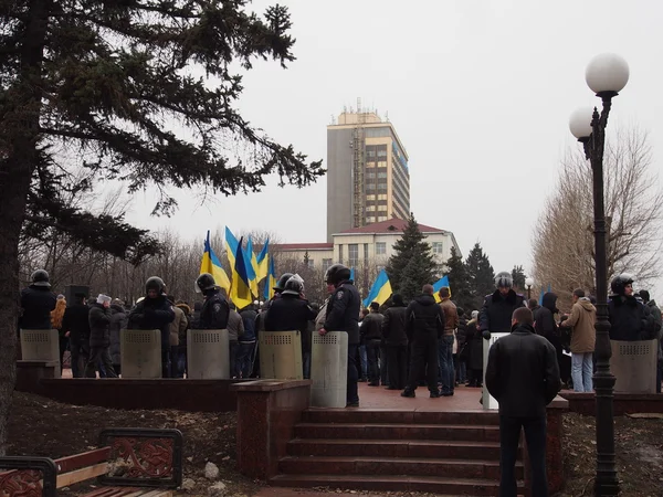 Ukrajina Lugansk Března 2014 Protestující Shromažďují Lugansku Naléhají Rusko Aby — Stock fotografie