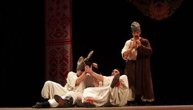 sonra p.virsky adlı Ukraynalı Ulusal Halk Dansları Topluluğu