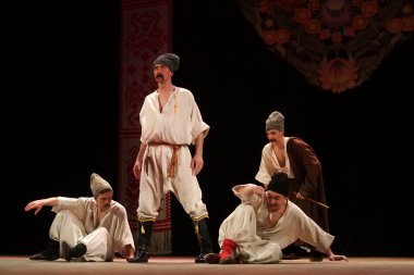 sonra p.virsky adlı Ukraynalı Ulusal Halk Dansları Topluluğu