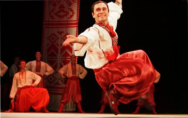 Ensemble national ukrainien de danse folklorique nommé d'après P.Virsky — Photo