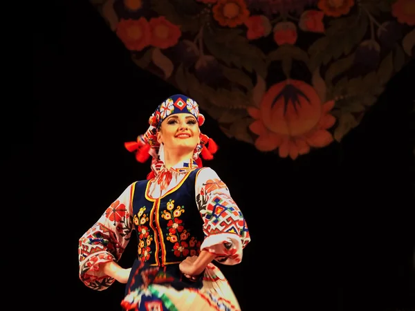 Conjunto nacional ucraniano de danza folclórica llamado así en honor a P.Virsky —  Fotos de Stock