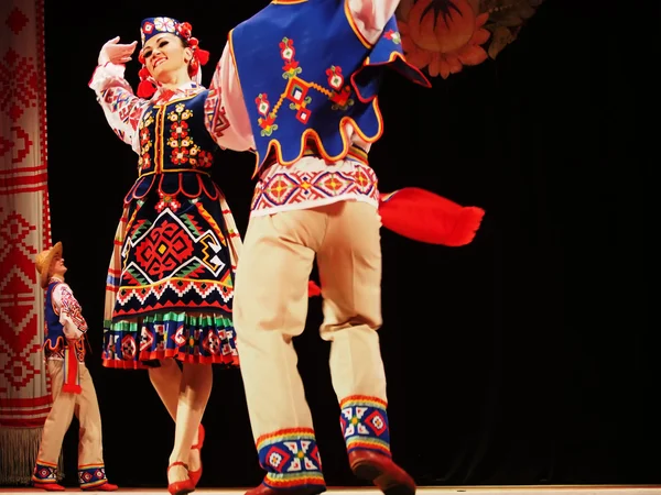 Conjunto nacional ucraniano de danza folclórica llamado así en honor a P.Virsky — Foto de Stock