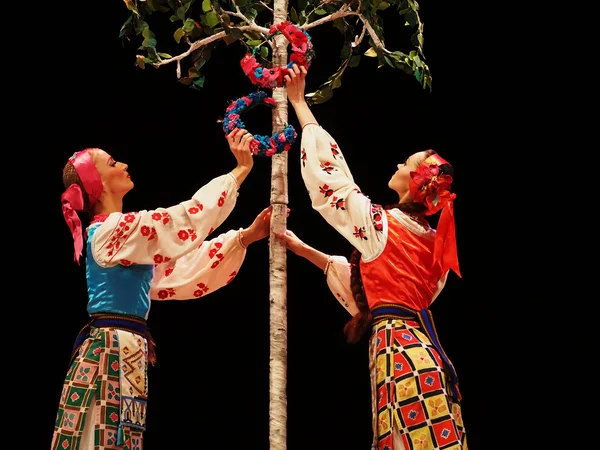 Conjunto nacional ucraniano de danza folclórica llamado así en honor a P.Virsky — Foto de Stock