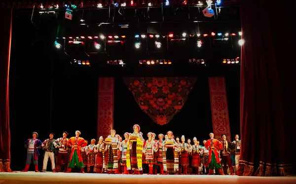 Conjunto nacional ucraniano de danza folclórica llamado así en honor a P.Virsky —  Fotos de Stock