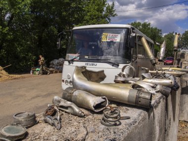 Pro-Rus direnişçilerin denetim noktası, luhansk