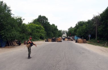 Army Southeast strengthens checkpoints, Statisa Luchanskaya, Ukraine clipart