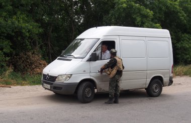 Denetim noktaları, Statisa Luchanskaya, Ukrayna ordusu Güneydoğu güçlendirir