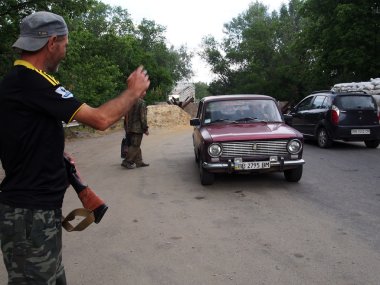 Denetim noktaları, Statisa Luchanskaya, Ukrayna ordusu Güneydoğu güçlendirir