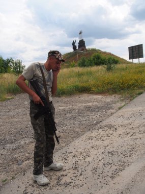 Denetim noktaları, Statisa Luchanskaya, Ukrayna ordusu Güneydoğu güçlendirir