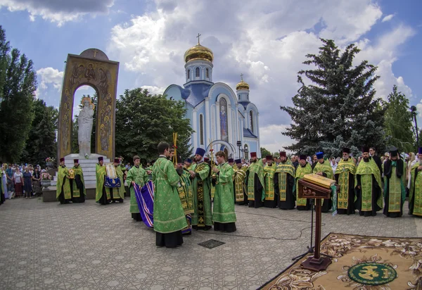 Líderes religiosos rezan por la paz en Luhansk, Ucrania — Foto de Stock