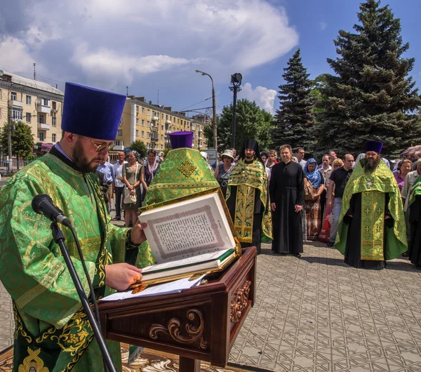 Religieuze leiders bidden voor de vrede in Loehansk — Stockfoto