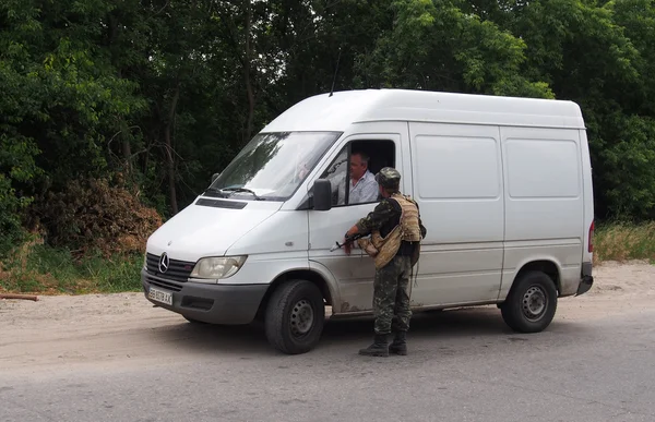 Exército Sudeste fortalece postos de controle, Statisa Luchanskaya, Ucrânia — Fotografia de Stock