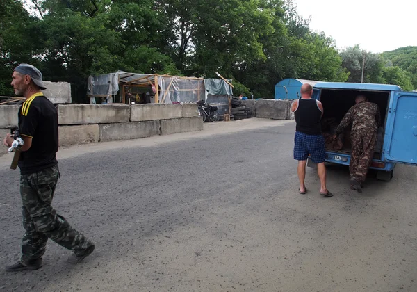 Ejército sureste fortalece puestos de control, Statisa Luchanskaya, Ucrania —  Fotos de Stock
