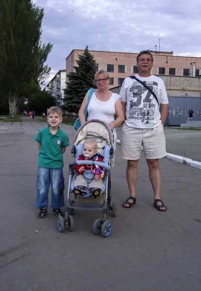 Happy family — Stock Photo, Image