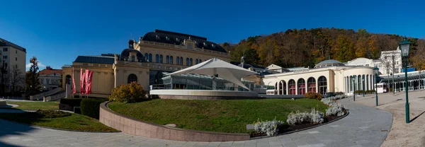 Panorama Casino Baden Gegen Herbstwald Auf Den Bergen — Stockfoto