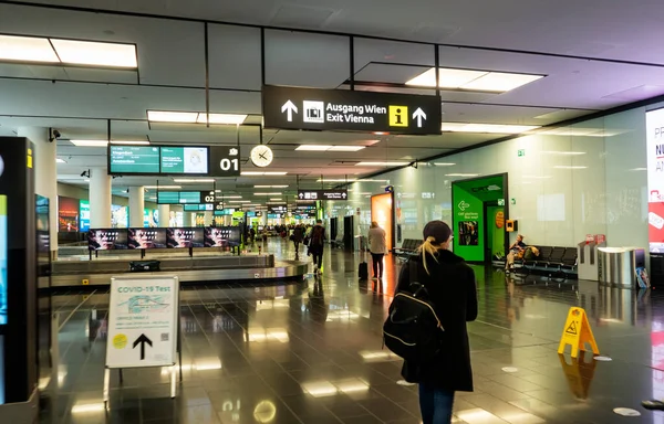 Viena Austria Noviembre 2021 Área Recogida Equipaje Salida Ciudad Aeropuerto — Foto de Stock