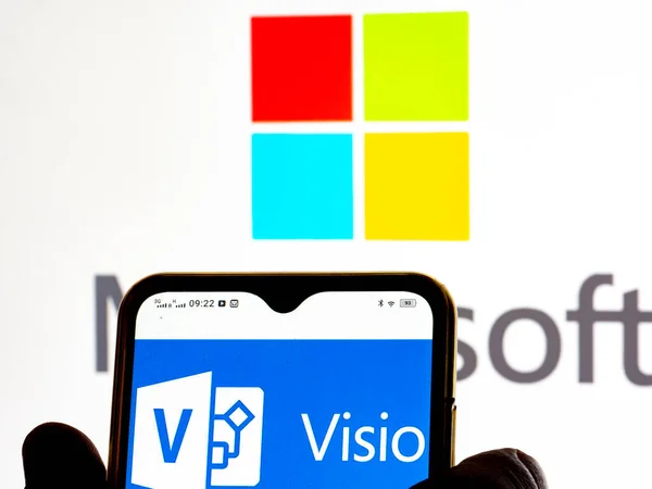 เครน มกราคม 2022 ในภาพน โลโก Microsoft Visio แสดงบนสมาร ทโฟน — ภาพถ่ายสต็อก