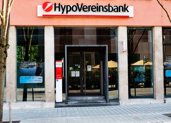 バイエルン州パサウ 2022年5月3日 Hopvereinsbank Unicredit Bank はドイツ第5位の銀行です — ストック写真