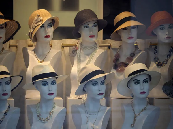 Mannequins Hats Shop Window Passau Germany — Stock Photo, Image