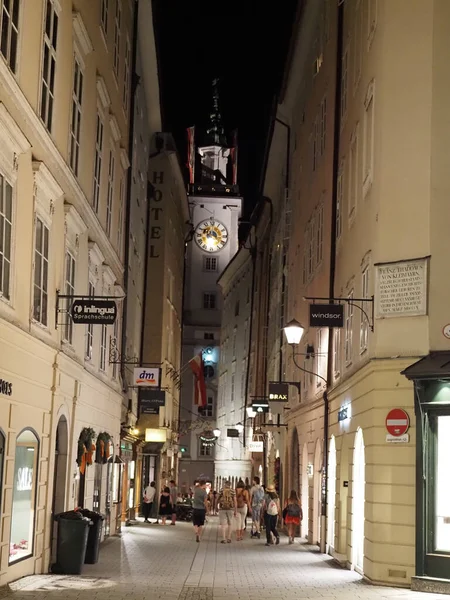 Salzburg Ausatria August 2022 Tourists Walk Old Town Center Salzburg — Stok fotoğraf