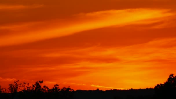 Timelapse avec coucher de soleil rouge dramatique — Video