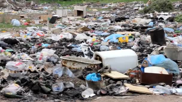 Basura en vertedero — Vídeos de Stock