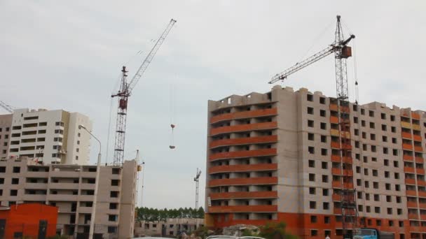 Trabajos de construcción de grúas - timelapse — Vídeos de Stock