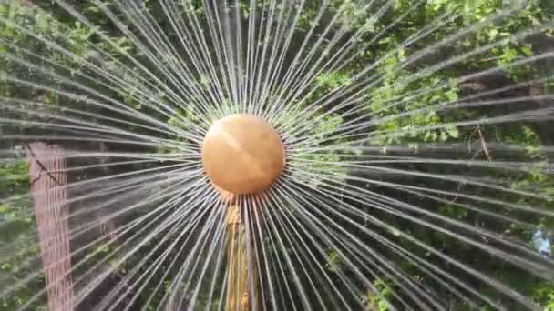 Solen fontän fragment i petergof park st. petersburg Ryssland — Stockvideo