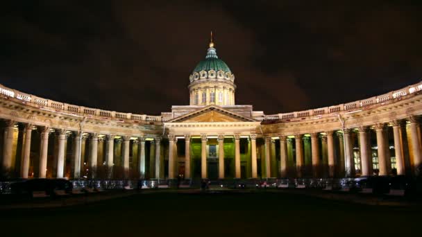 Казанский собор ночью в Санкт-Петербурге - Timelapse — стоковое видео