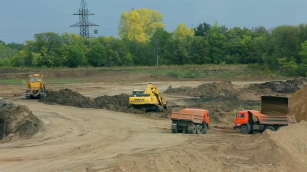 Pískoviště timelapse - zavaděč výpisem sklápěč spousta písku — Stock video