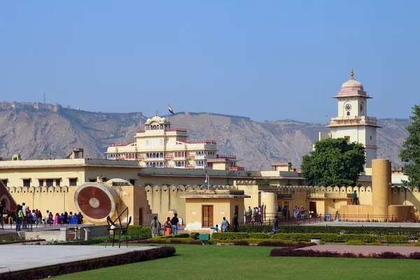 Vieil observatoire d'astrologie à Jaipur en Inde — Photo