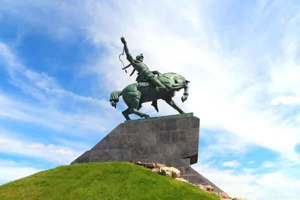 Salavat yulaev monument in ufa russland — Stockfoto