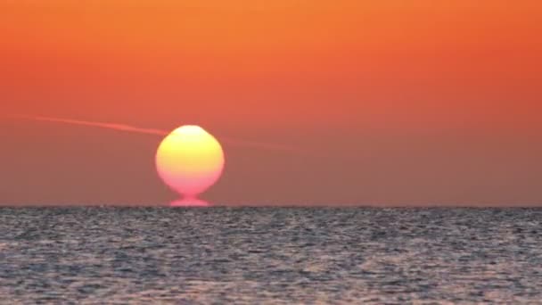 Lever de soleil sur la mer - timelapse — Video