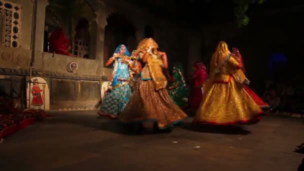 Танцы Индии - вид в Удайпуре Раджастхан — стоковое видео