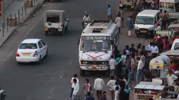 Traffic on indian street — Stock Video