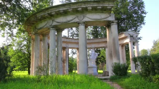 Colonnato Apollo nel parco Pavlovsk San Pietroburgo Russia — Video Stock