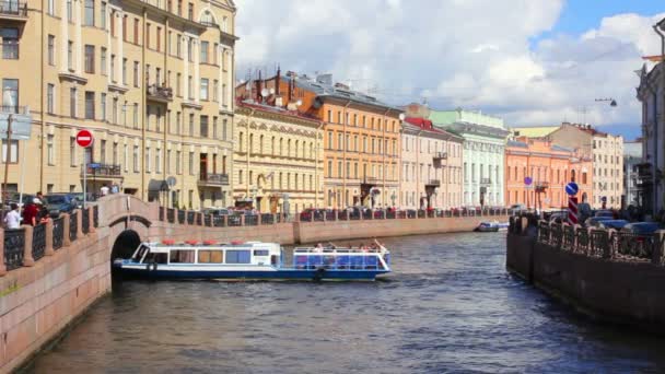 Moika floden i st. petersburg — Stockvideo