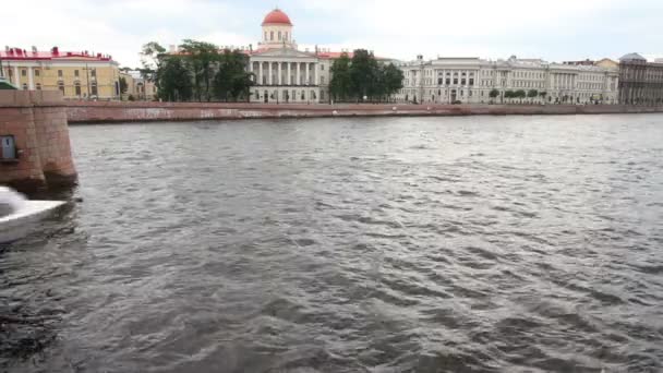 Meteor - Tragflügelboot auf dem Fluss Newa in St. Petersburg Russland — Stockvideo