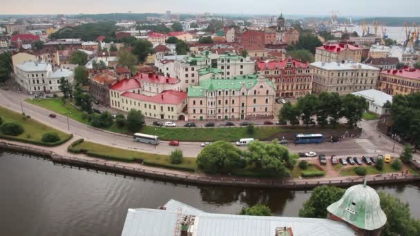 Vyborg in Rusland - uitzicht vanaf hoogte van middeleeuwse toren van st. olaf - timelapse — Stockvideo
