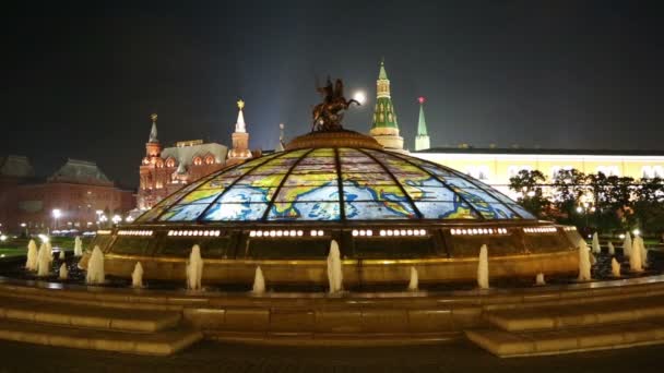 Ρολόι Κρήνη του κόσμου στην πλατεία manege στη Μόσχα Ρωσία — Αρχείο Βίντεο