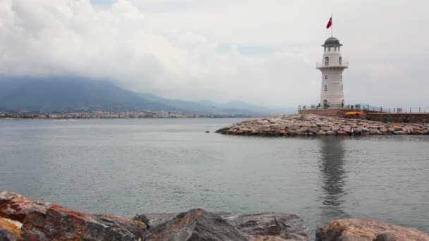 Vuurtoren in Alanya Turkije — Stockvideo