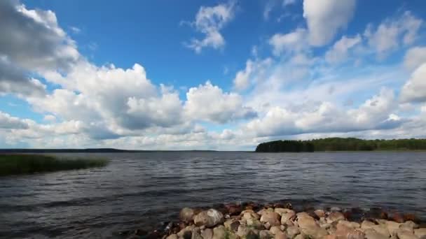 Paisaje con lago Vuoksa en Rusia - timelapse — Vídeos de Stock