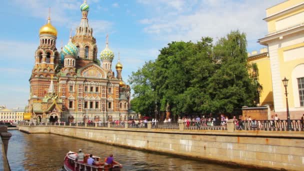 Verlosser op het bloed - Christus de Verlosser-Kathedraal in st. petersburg — Stockvideo