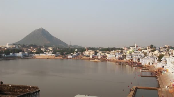 Heliga sjön i pushkar Indien — Stockvideo