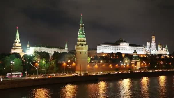 克里姆林宫莫斯科河在夜间 - 时光倒流 — 图库视频影像