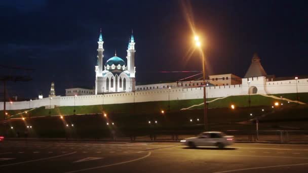 Kazan Kreml och kul sharif-moskén i Ryssland på natten — Stockvideo