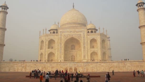 Taj mahal - berömda mausoleum i agra Indien — Stockvideo